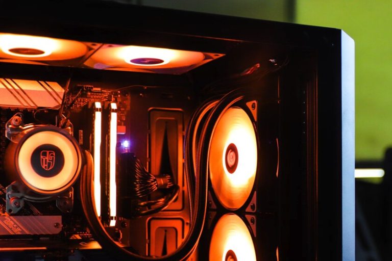 Este PC gaming es compatible con DLSS 4 y perfecto para jugar a todo a 60 FPS. Además, está en oferta