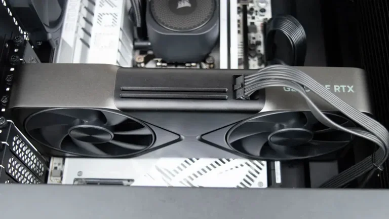 Ojo cómo conectas tu tarjeta gráfica, podrías estar perdiendo hasta un 25% de rendimiento