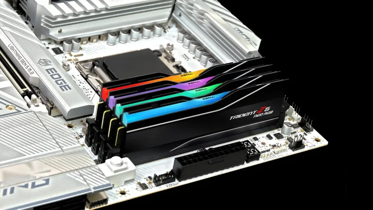 Ya puedes tener 256 GB de RAM en tu PC, pero ojo a la compatibilidad